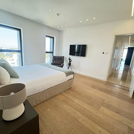 Skyhigh Park View Living Apartment *